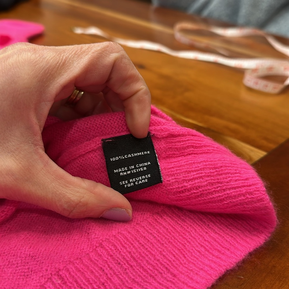 525 America, size L, Bright Pink Short Sleeve Cashmere Sweater - Picture 9 of 9